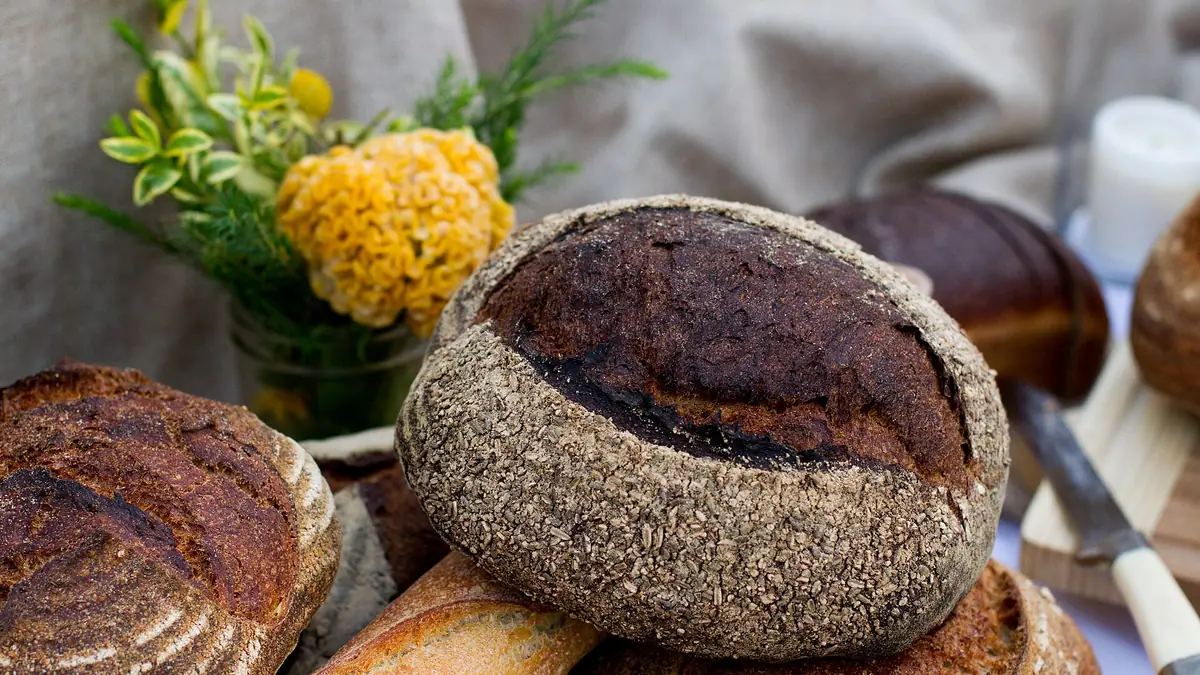 Greenhalghs Craft Bakery – artisan bakery in Chorley town centre